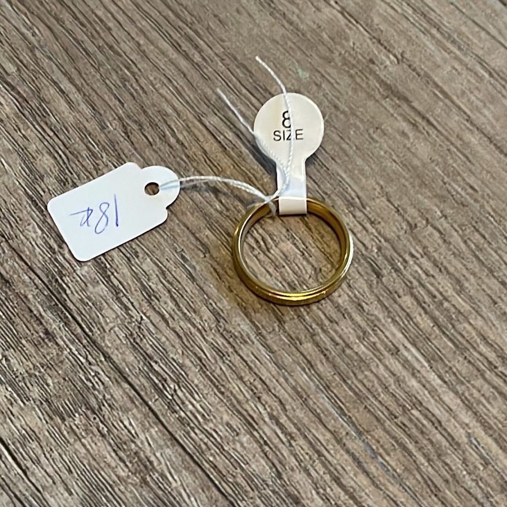 18k Solid Gold Ring - image 3